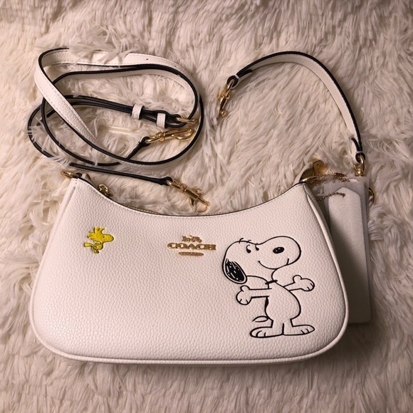Coach X Peanuts Teri Shoulder Bag With SSnoopy▷▷